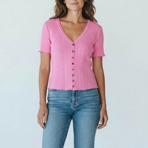 Vylette Women’s Pink Short Sleeve Ribbed Button Down Knit Short Sleeve Top Large